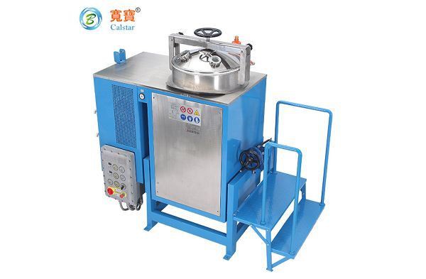 Kuidas lahustite taastamise masin segatud lahusteid taastab?